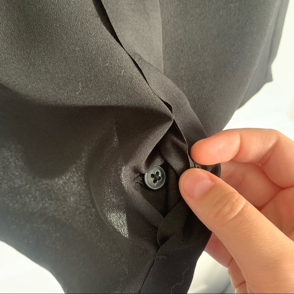 *Two for $15* Banana Republic Ruffle Blouse Size XS - Picture 2 of 3